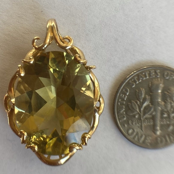 14 Carats Limon Quartz Scroll Frame Oval Pendant - SOLID 14K Yellow Gold - Picture 3 of 10